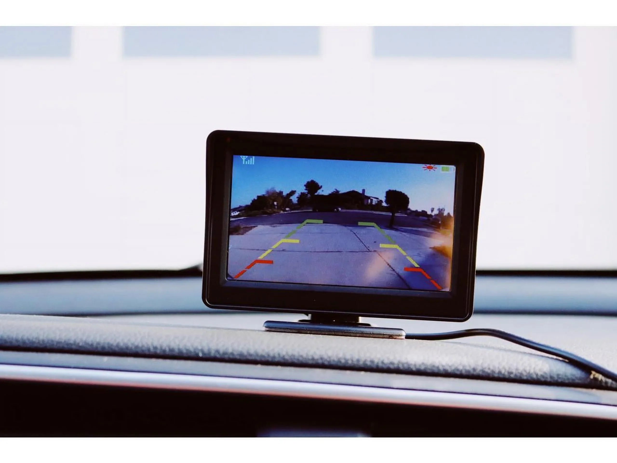 myGEKOgear SOLARST Solar Powered Wireless Backup Camera