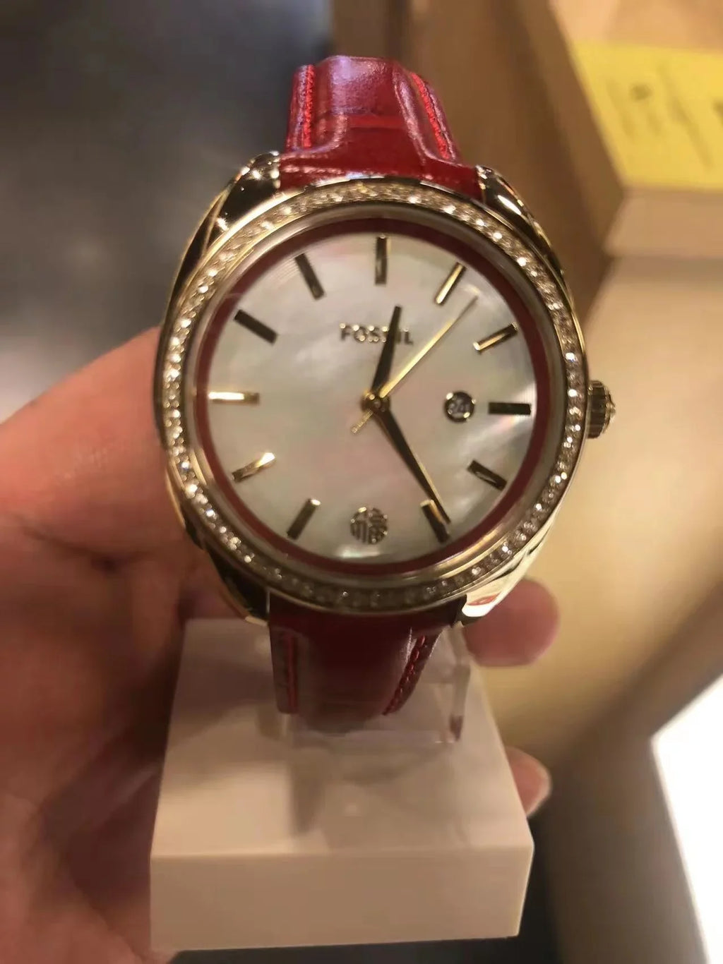 Fossil BQ3772 Vale Three-Hand Date Red Leather Watch