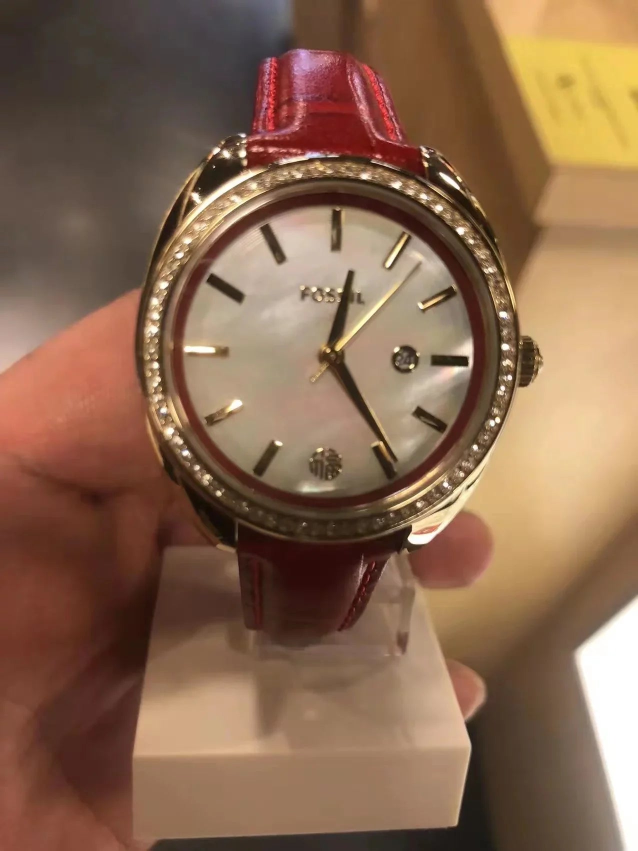 Fossil BQ3772 Vale Three-Hand Date Red Leather Watch