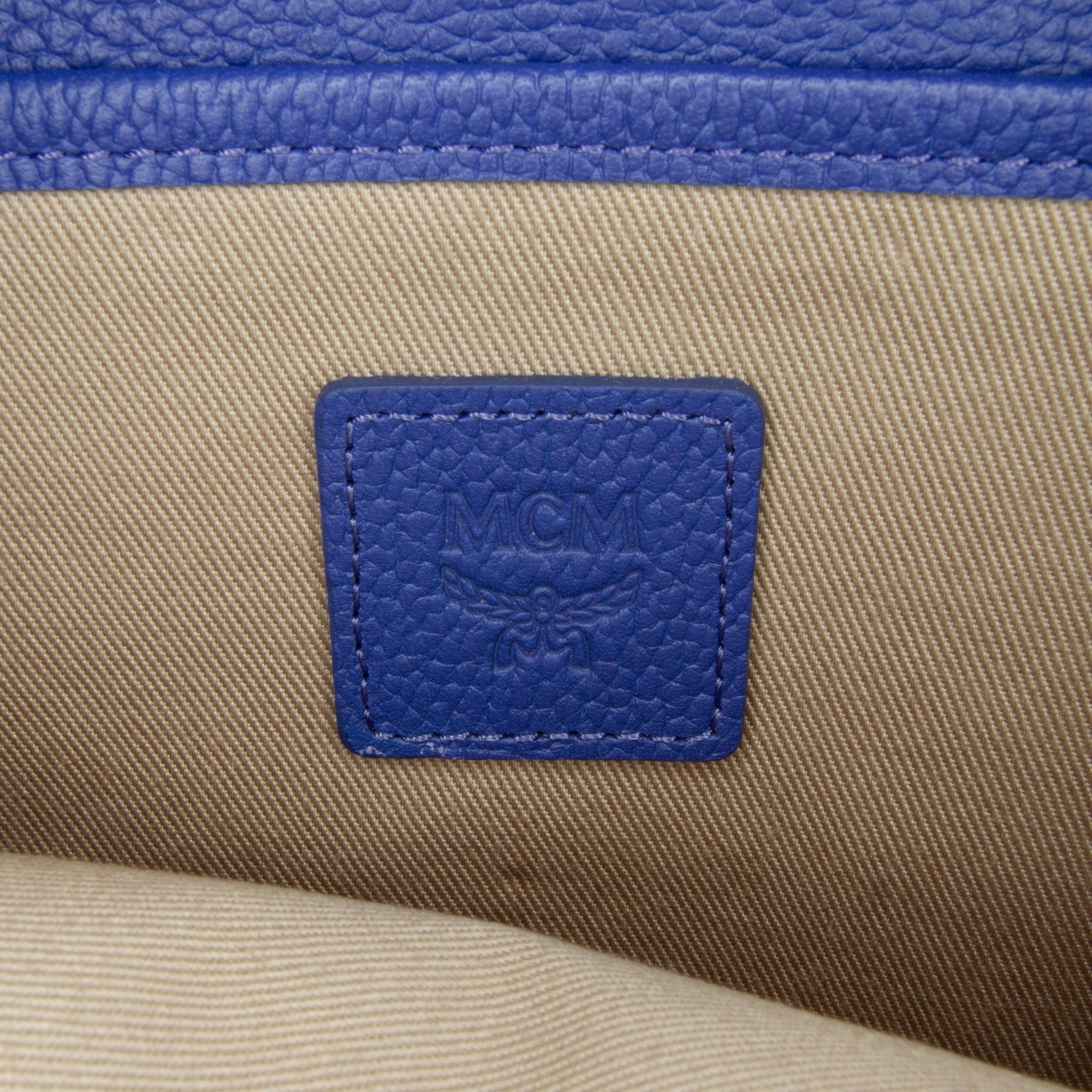 Pre-Owned Authenticated MCM Studded Patricia Wallet on Chain Calf Leather Blue Crossbody Bag Unisex (Good)