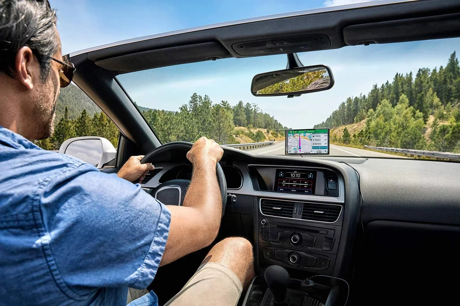 Garmin DriveSmart 55 Mt-D 5.5 inch Sat Nav with Edge to Edge Display, Map Updates for UK, Ireland and Full Europe, Digital Traffic, Bluetooth Hands-Free Calling, Voice Commands and Smart Features