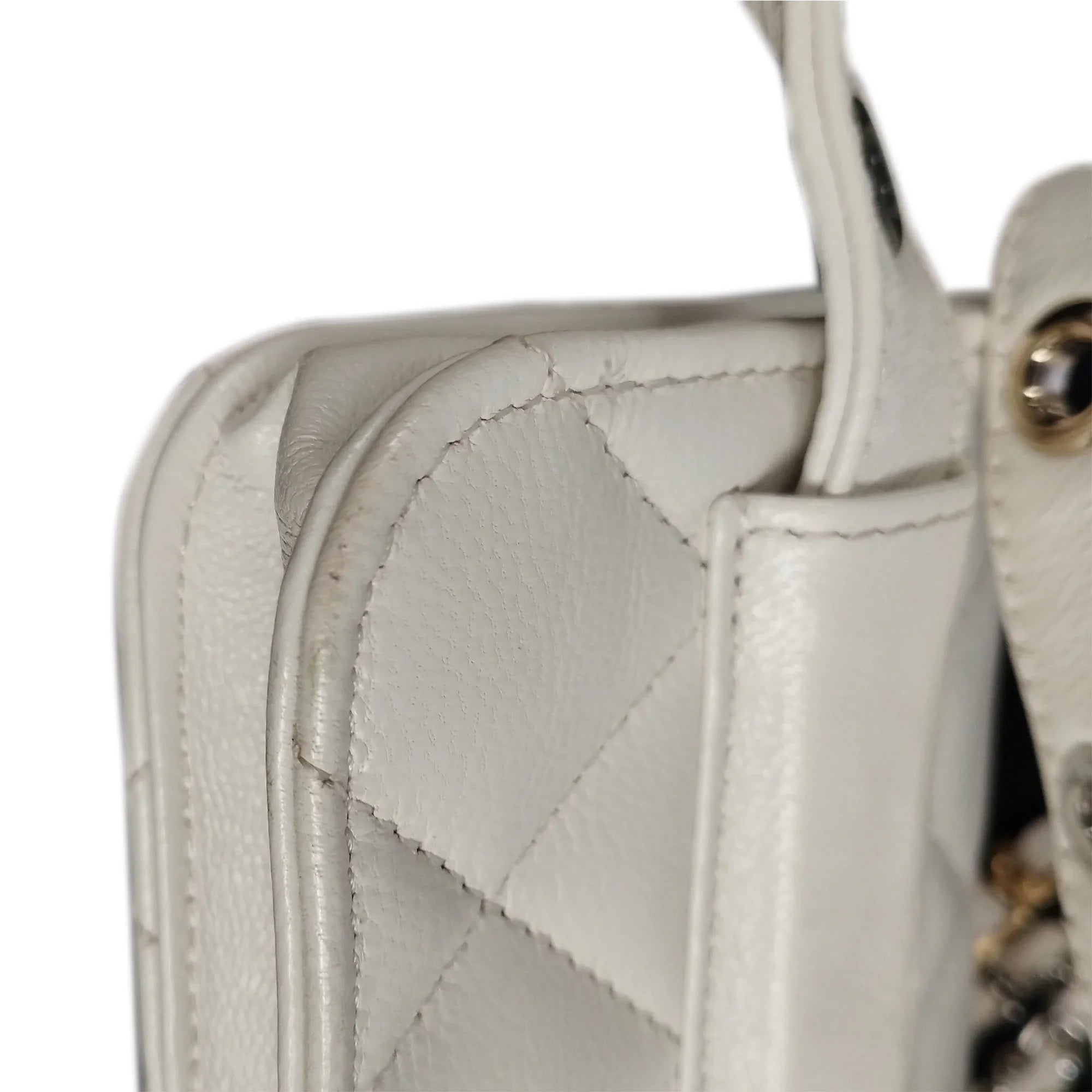 Pre-Owned Authenticated Chanel Punk Chain Belt Bag Lambskin Leather White Unisex (Good)